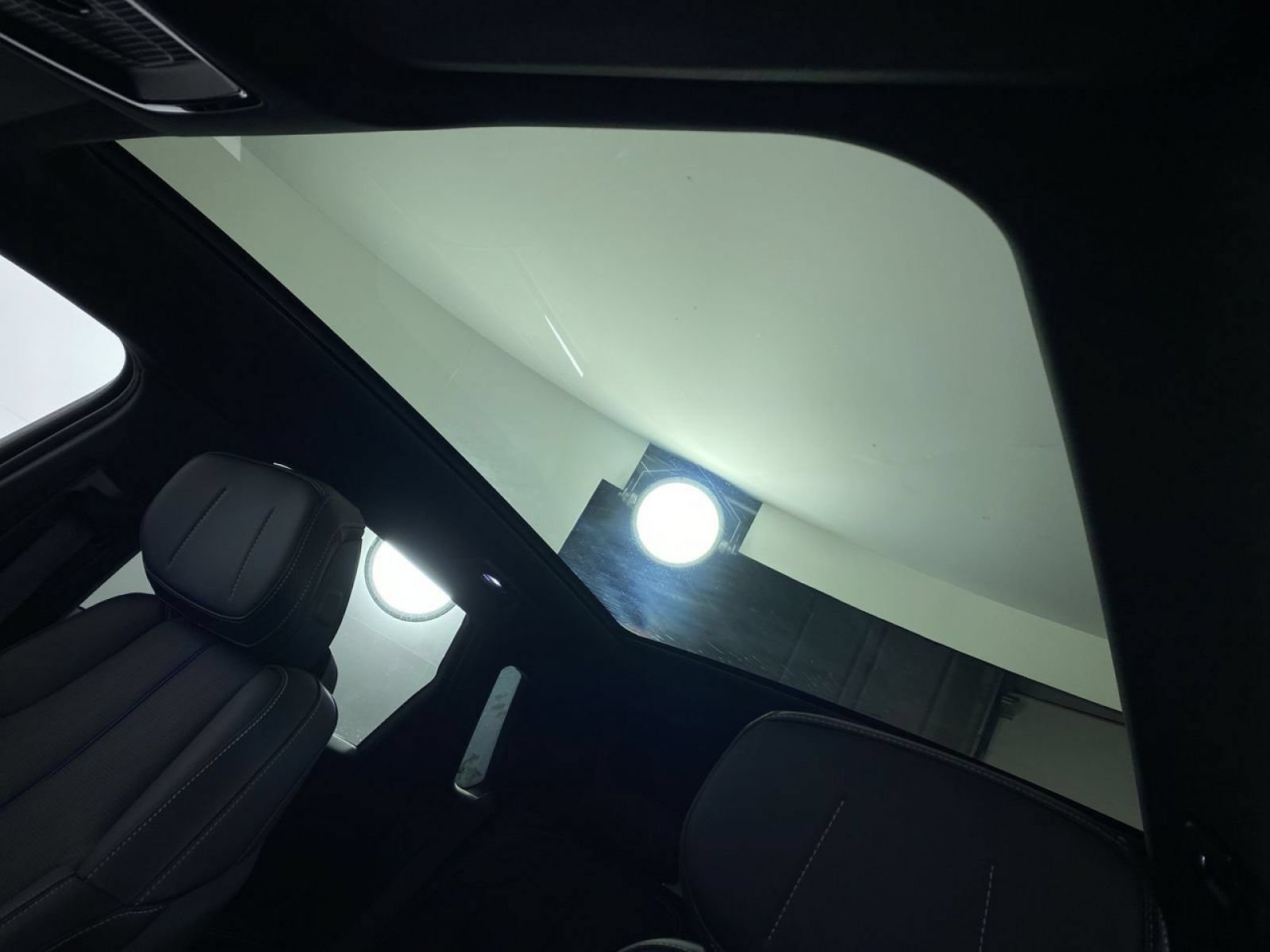 Certified 2024 Cadillac Lyriq Luxury RWD image 10