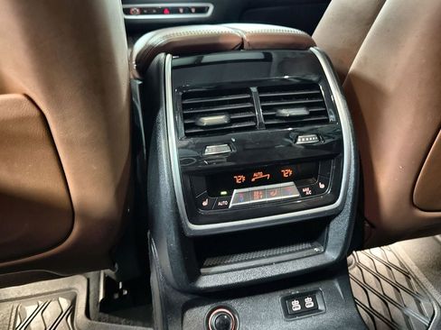 Used 2023 BMW X7 xDrive40i w/ Executive Package image 29