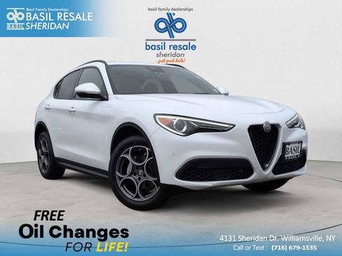 Used 2022 Alfa Romeo Stelvio Sprint image 1