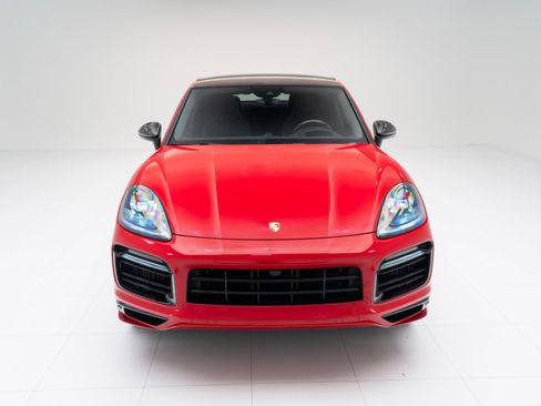 Certified 2023 Porsche Cayenne GTS AWD/4WD image 6