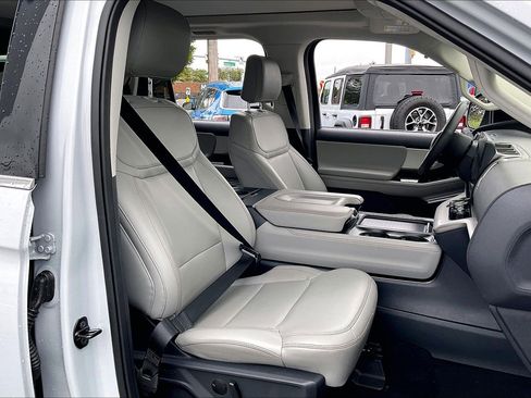Certified 2025 Ford Expedition Max Active AWD/4WD image 7