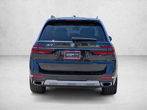 Used 2023 BMW X7 xDrive40i w/ Premium Package AWD/4WD image 7
