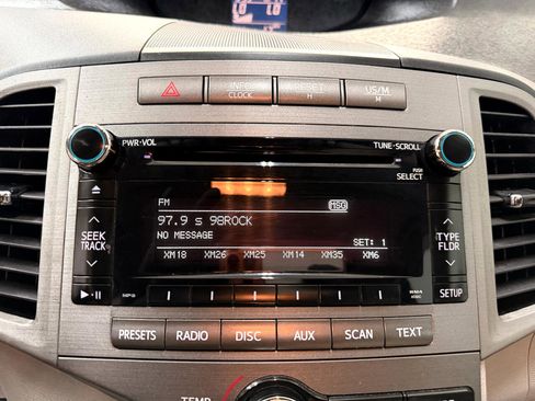 Used 2011 Toyota Venza image 19