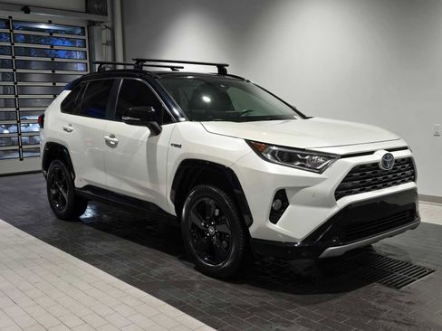 Used 2019 Toyota RAV4 XSE image 9