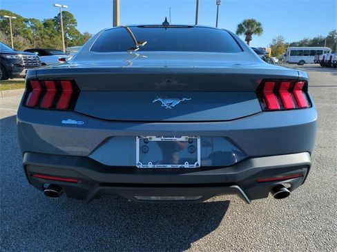 Used 2024 Ford Mustang Coupe image 5