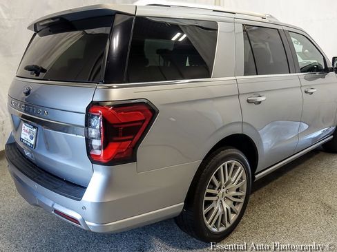 Certified 2023 Ford Expedition Platinum AWD/4WD image 7