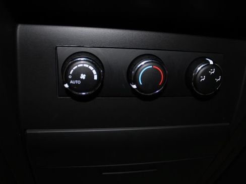 Used 2016 Dodge Grand Caravan R/T FWD image 43