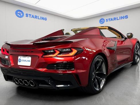 Used 2025 Chevrolet Corvette Z06 image 8