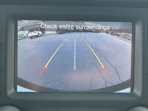 Used 2018 Jeep Wrangler Unlimited Sport S image 31