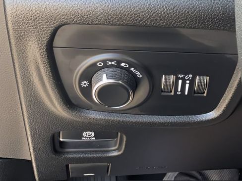 Used 2023 Jeep Grand Cherokee L Laredo AWD/4WD image 22
