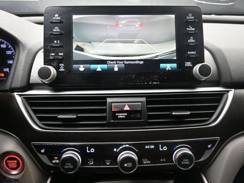 Used 2019 Honda Accord EX image 12