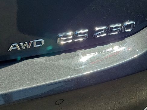 Used 2023 Lexus ES 250 w/ Premium Package AWD/4WD image 31