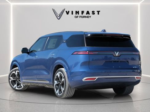 New 2024 VinFast VF 9 Plus AWD/4WD image 3
