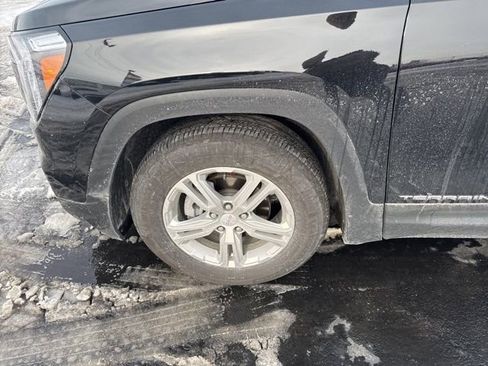 Certified 2022 GMC Terrain SLE w/ Driver Convenience Package image 14