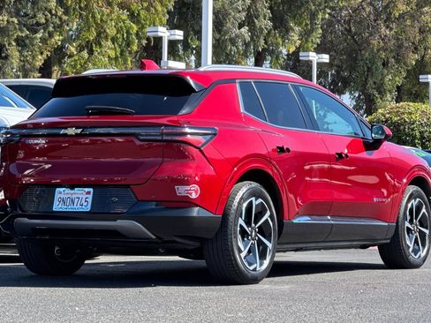Used 2024 Chevrolet Equinox EV LT FWD image 5