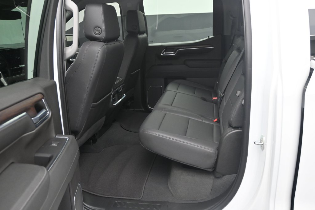 Used 2023 GMC Sierra 1500 SLT w/ SLT Premium Plus Package AWD/4WD image 13