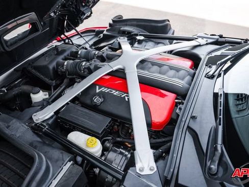 Used 2014 SRT Viper SRT-10 w/ Grand Touring Package RWD image 27