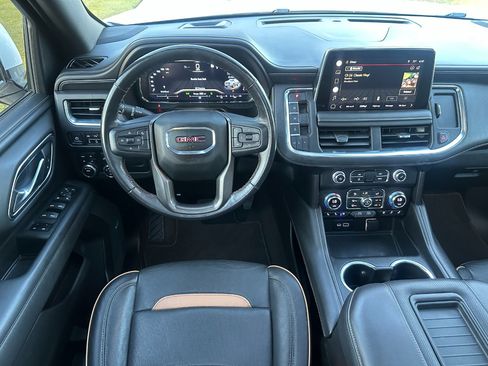 Used 2022 GMC Yukon XL AT4 image 42