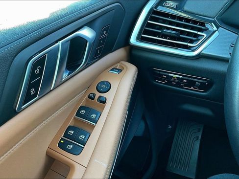 Used 2023 BMW X5 sDrive40i w/ Premium Package image 14