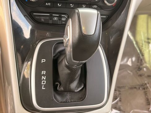 Used 2016 Ford C-MAX Energi SEL FWD image 27