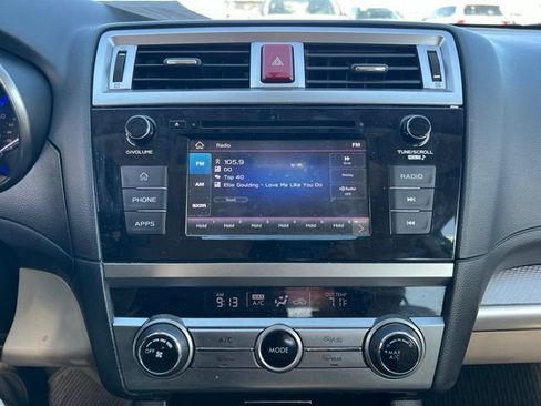 Used 2019 Subaru Outback 2.5i AWD/4WD image 14