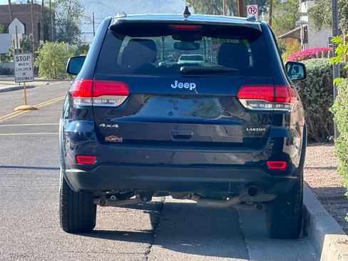 Used 2017 Jeep Grand Cherokee Laredo w/ Quick Order Package 23E image 5