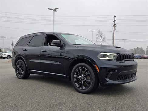 Used 2024 Dodge Durango GT image 2
