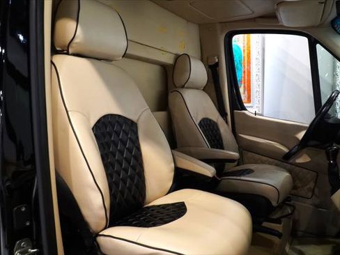 Used 2016 Mercedes-Benz Sprinter 2500 image 14