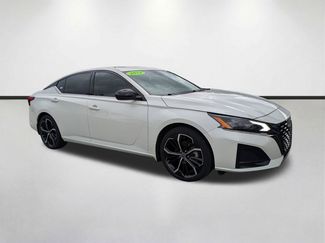 Used 2024 Nissan Altima 2.5 SR w/ SR Premium Package FWD video 1