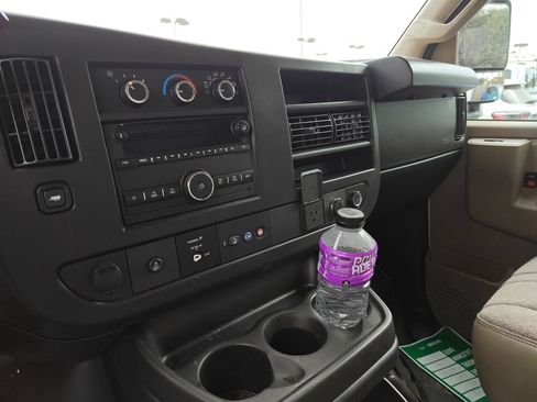 Used 2023 Chevrolet Express 3500 w/ Power Convenience Package RWD image 13