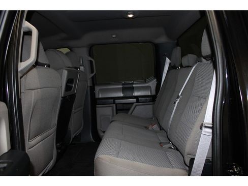 Used 2020 Ford F150 XLT image 12