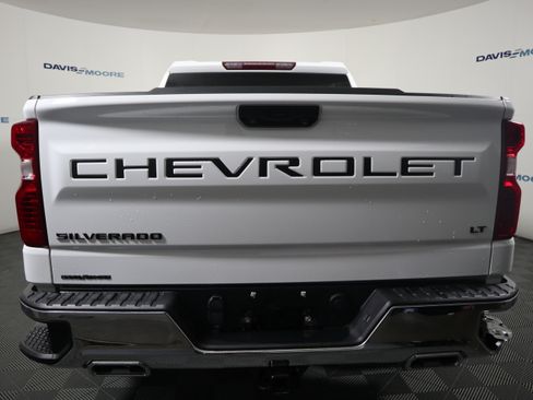 Used 2024 Chevrolet Silverado 1500 LT w/ Z71 Off-Road Package AWD/4WD image 7