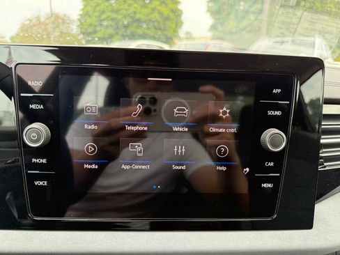 New 2025 Volkswagen Jetta SE image 12