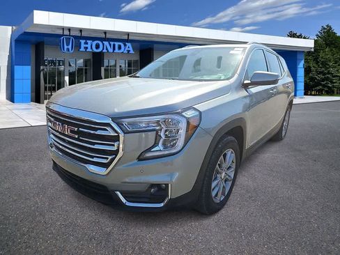 Used 2023 GMC Terrain SLT w/ Tech Package image 1