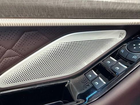 Used 2025 Ford Explorer Platinum w/ LUX Leather Package image 22