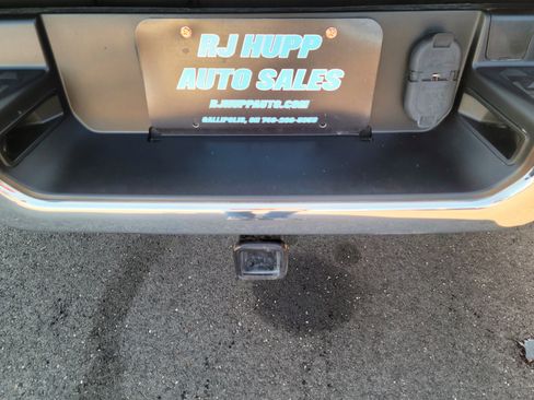 Used 2019 RAM 1500 Laramie image 27