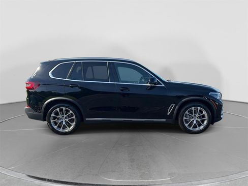 Used 2022 BMW X5 xDrive40i w/ Executive Package AWD/4WD image 6