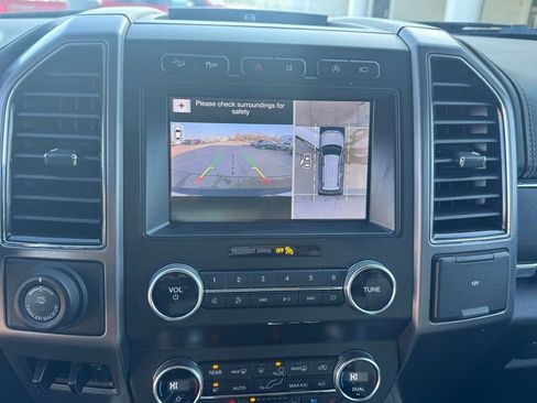 Used 2019 Ford Expedition Platinum image 29