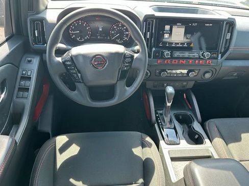 Used 2025 Nissan Frontier PRO-4X AWD/4WD image 11