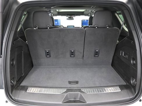 Used 2023 Chevrolet Tahoe Z71 w/ Luxury Package AWD/4WD image 49