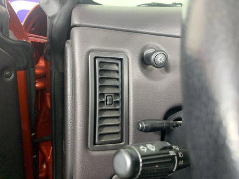 Used 2001 Chrysler Prowler image 18