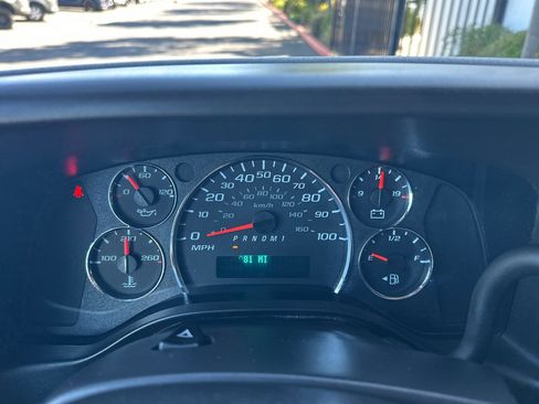 Used 2024 GMC Savana 2500 w/ Driver Convenience Package RWD image 22