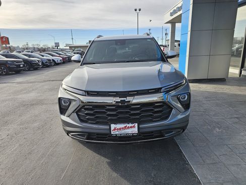 Used 2024 Chevrolet TrailBlazer ACTIV w/ Driver Confidence Package image 8