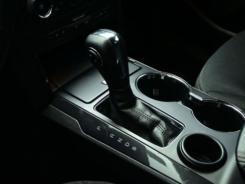 Used 2019 Ford Explorer XLT image 54