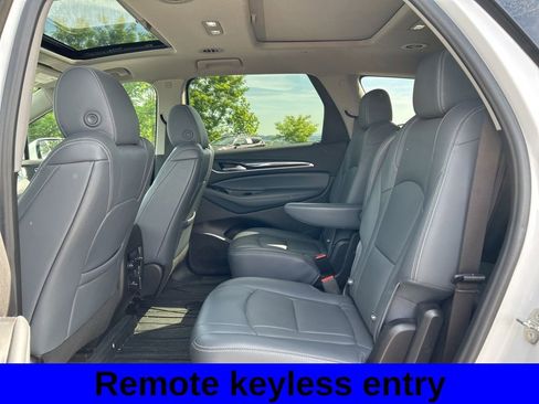 Used 2021 Buick Enclave Essence w/ Sound and Sites Package AWD/4WD image 7