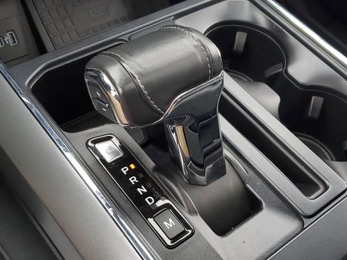 Used 2022 Ford F150 Lariat w/ Equipment Group 502A High image 35