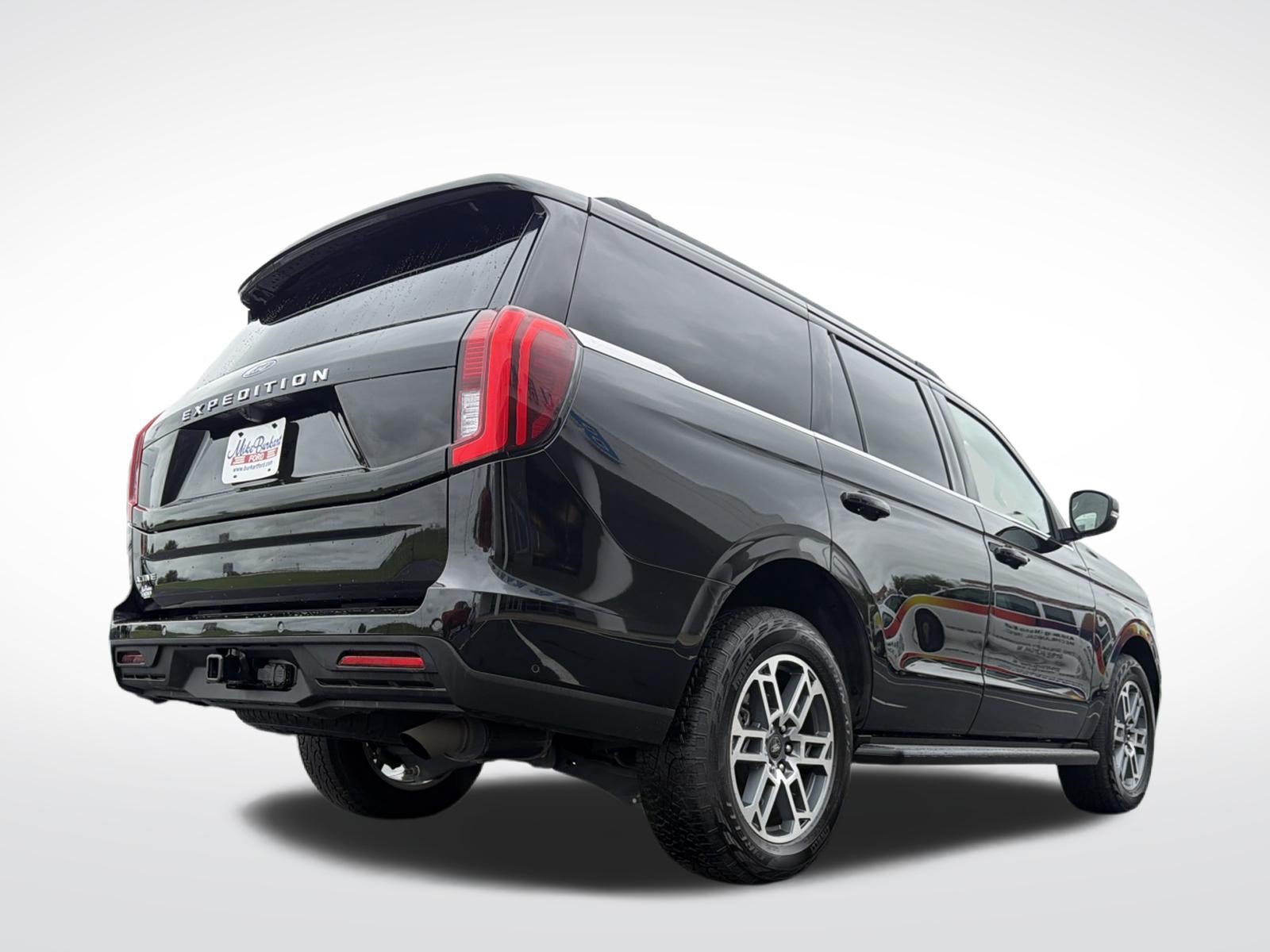 Certified 2025 Ford Expedition Active AWD/4WD image 9