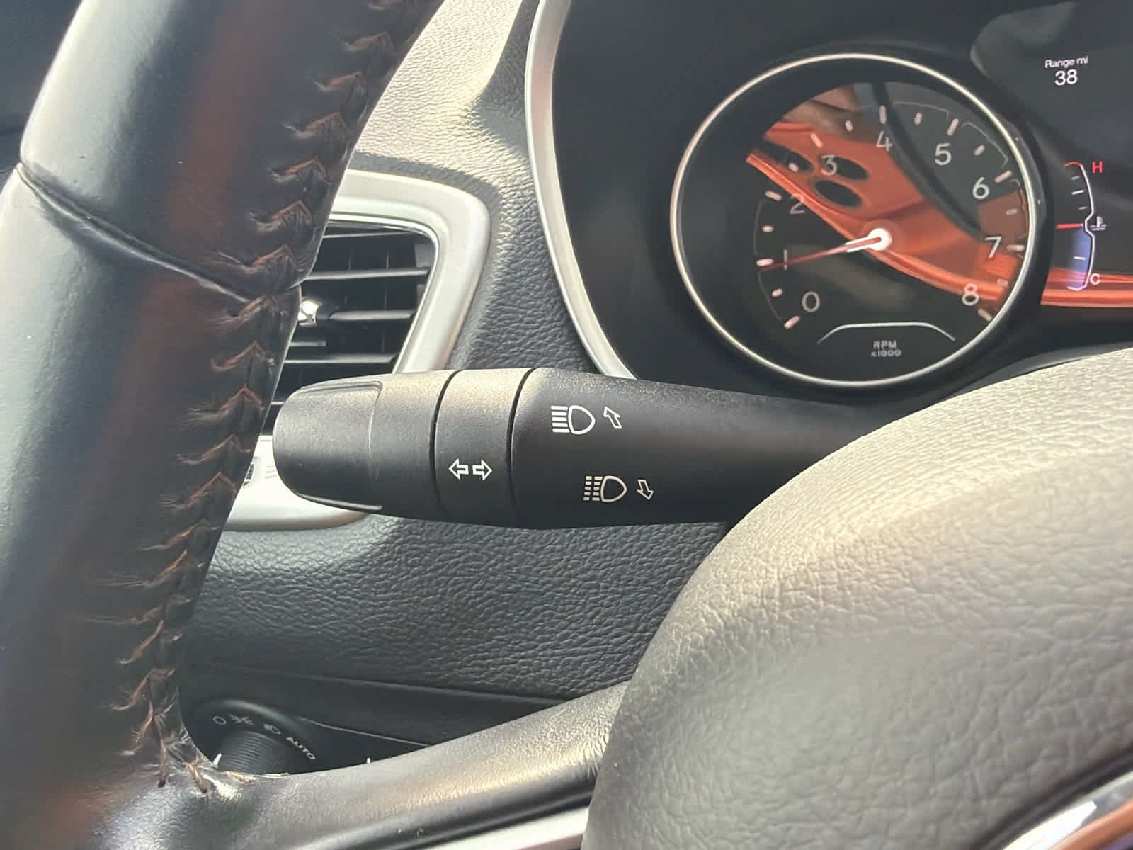 Used 2018 Jeep Compass Latitude w/ Popular Equipment Group AWD/4WD image 26