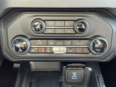 New 2025 Ford Bronco Outer Banks image 21