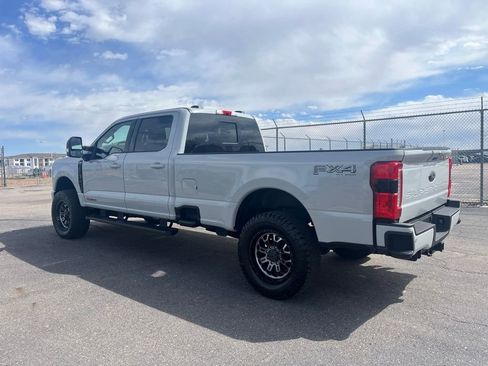 Used 2025 Ford F350 Lariat w/ Black Appearance Package image 4